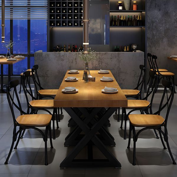 Table à manger en bois industriel pour restaurant avec base en tréteau